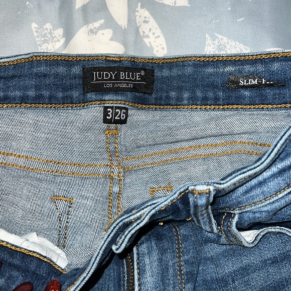 Judy Blue jeans - Picture 2 of 5